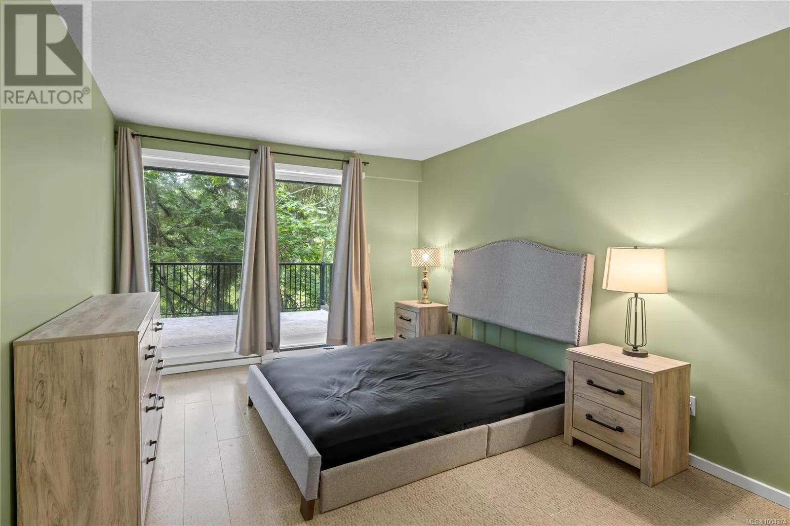 10 111 Wall St
