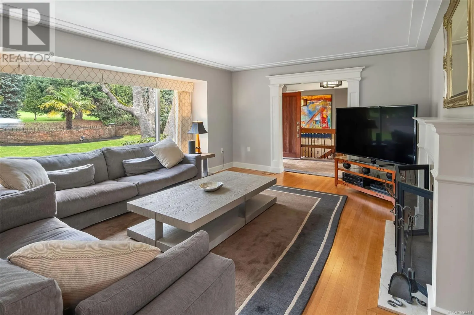 3465 Cadboro Bay Rd