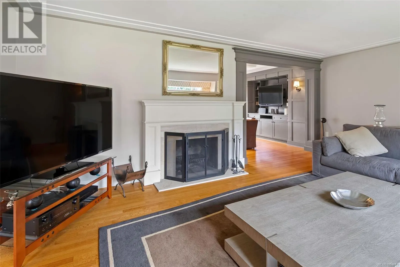 3465 Cadboro Bay Rd