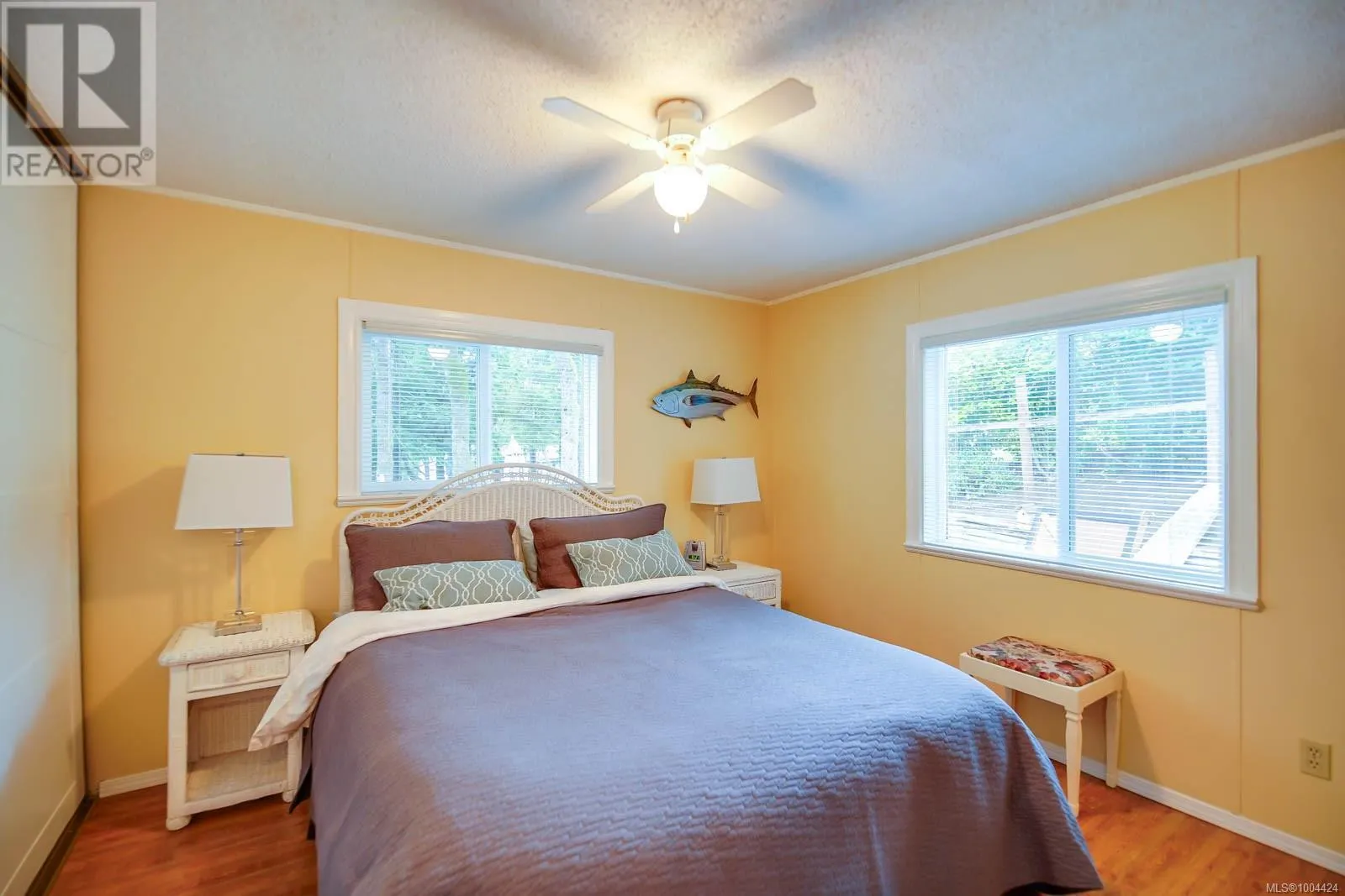 77 10325 Lakeshore Rd