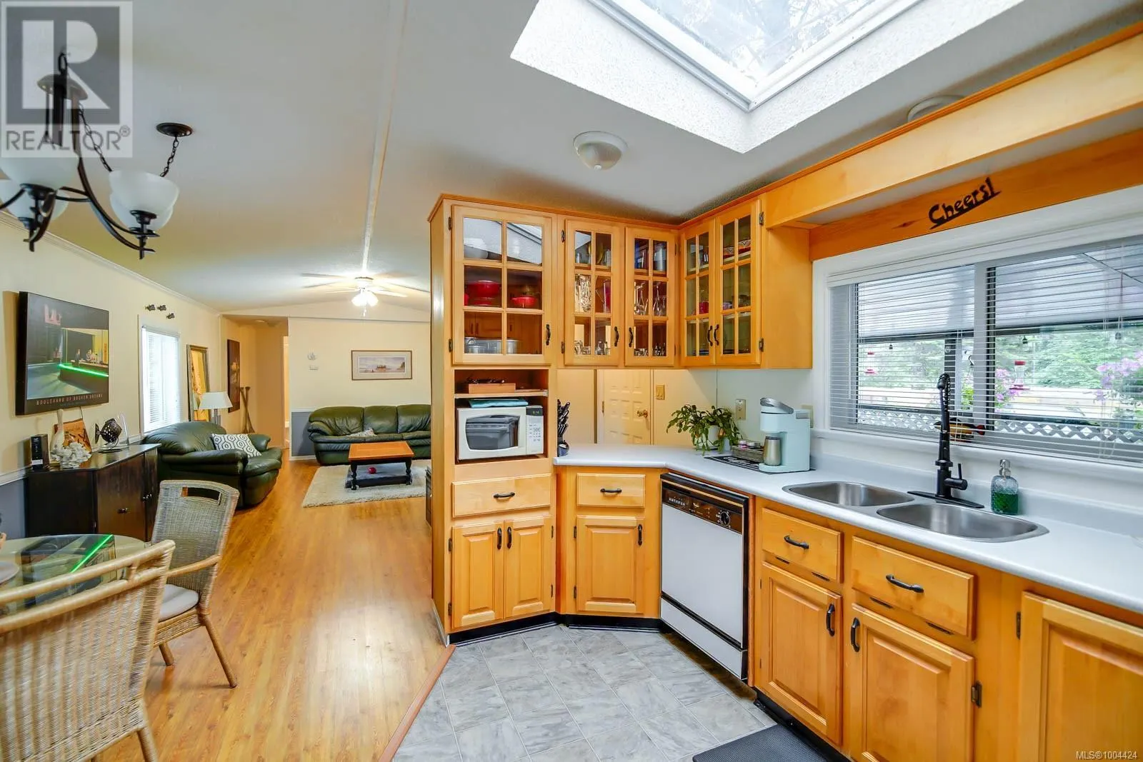 77 10325 Lakeshore Rd