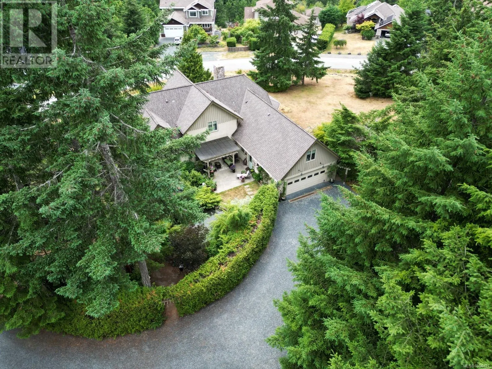 5479 Highland Dr