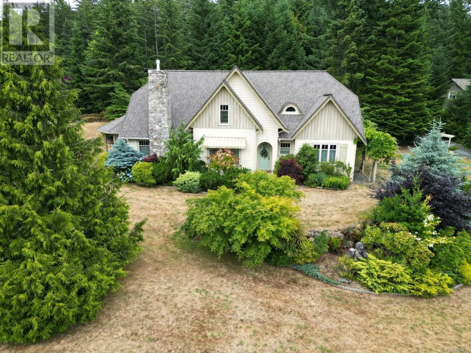 5479 Highland Dr