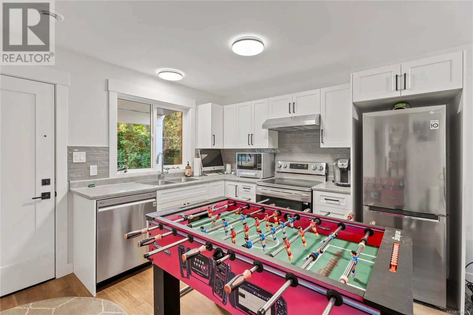 2052 Ernest Lane
