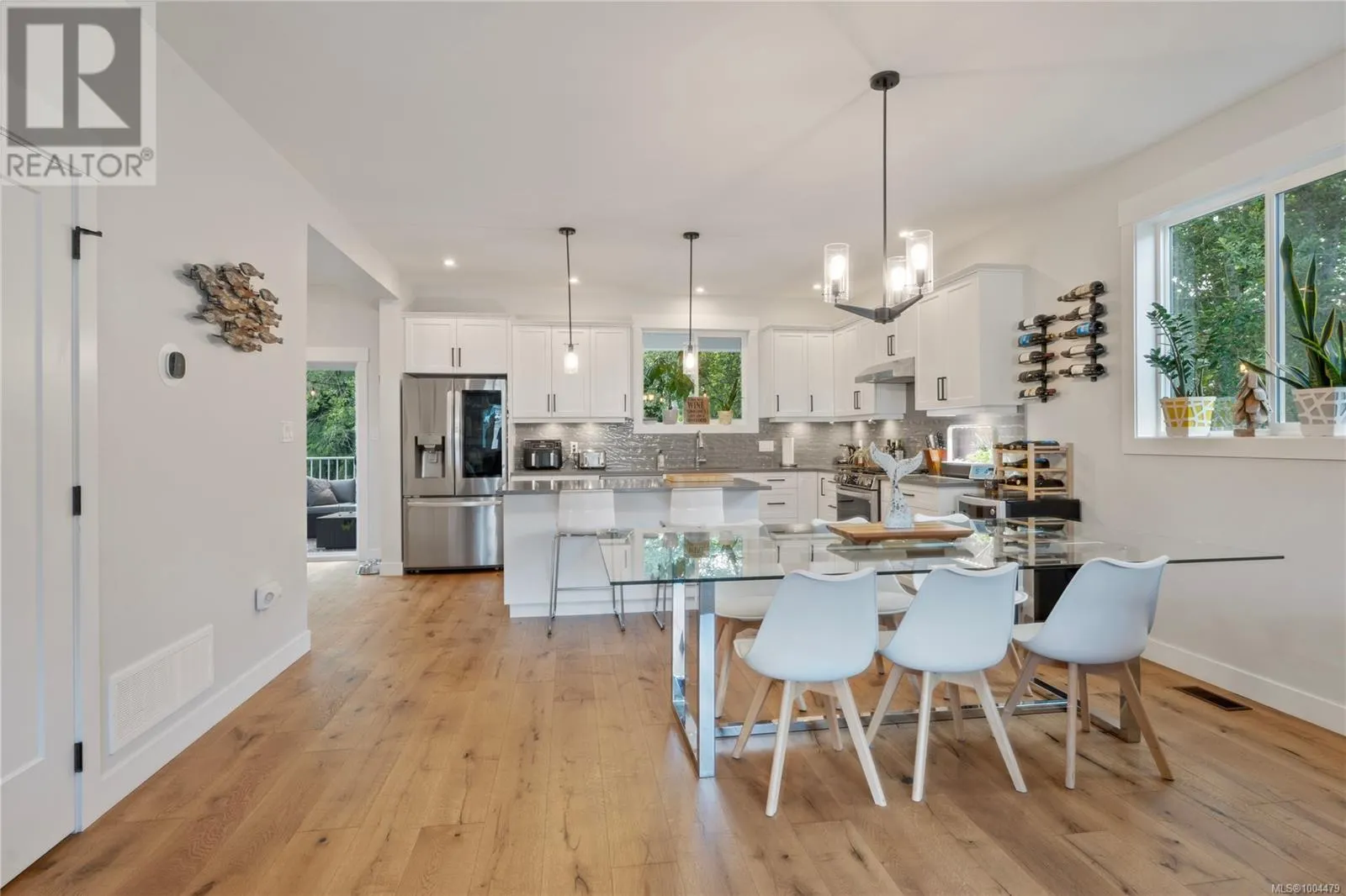 2052 Ernest Lane