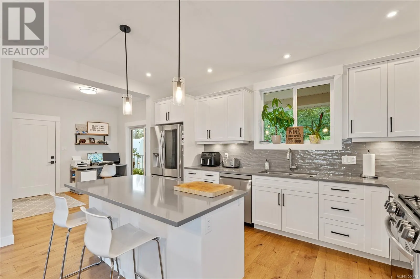 2052 Ernest Lane