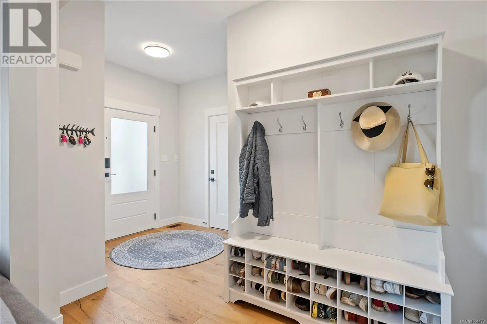 2052 Ernest Lane