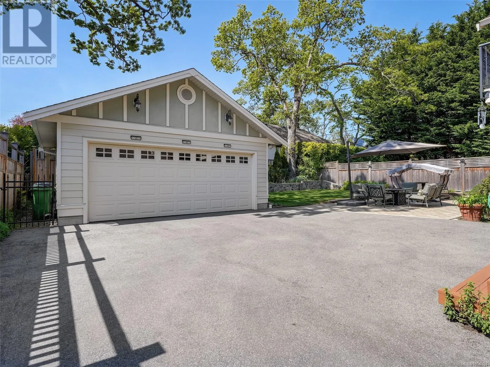 1464 St. Patrick St