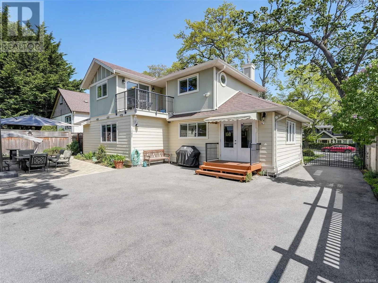 1464 St. Patrick St