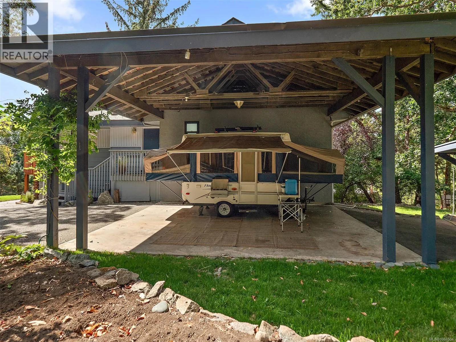 2660 Macdonald Dr E