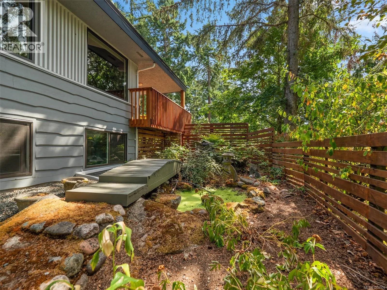 2660 Macdonald Dr E