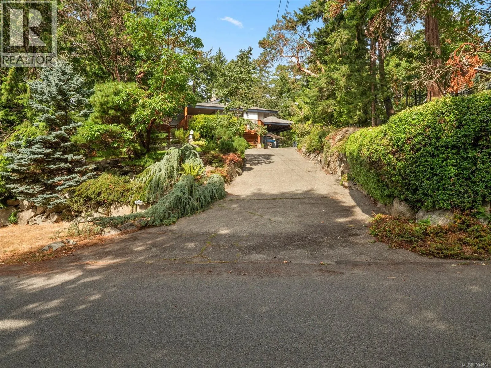 2660 Macdonald Dr E
