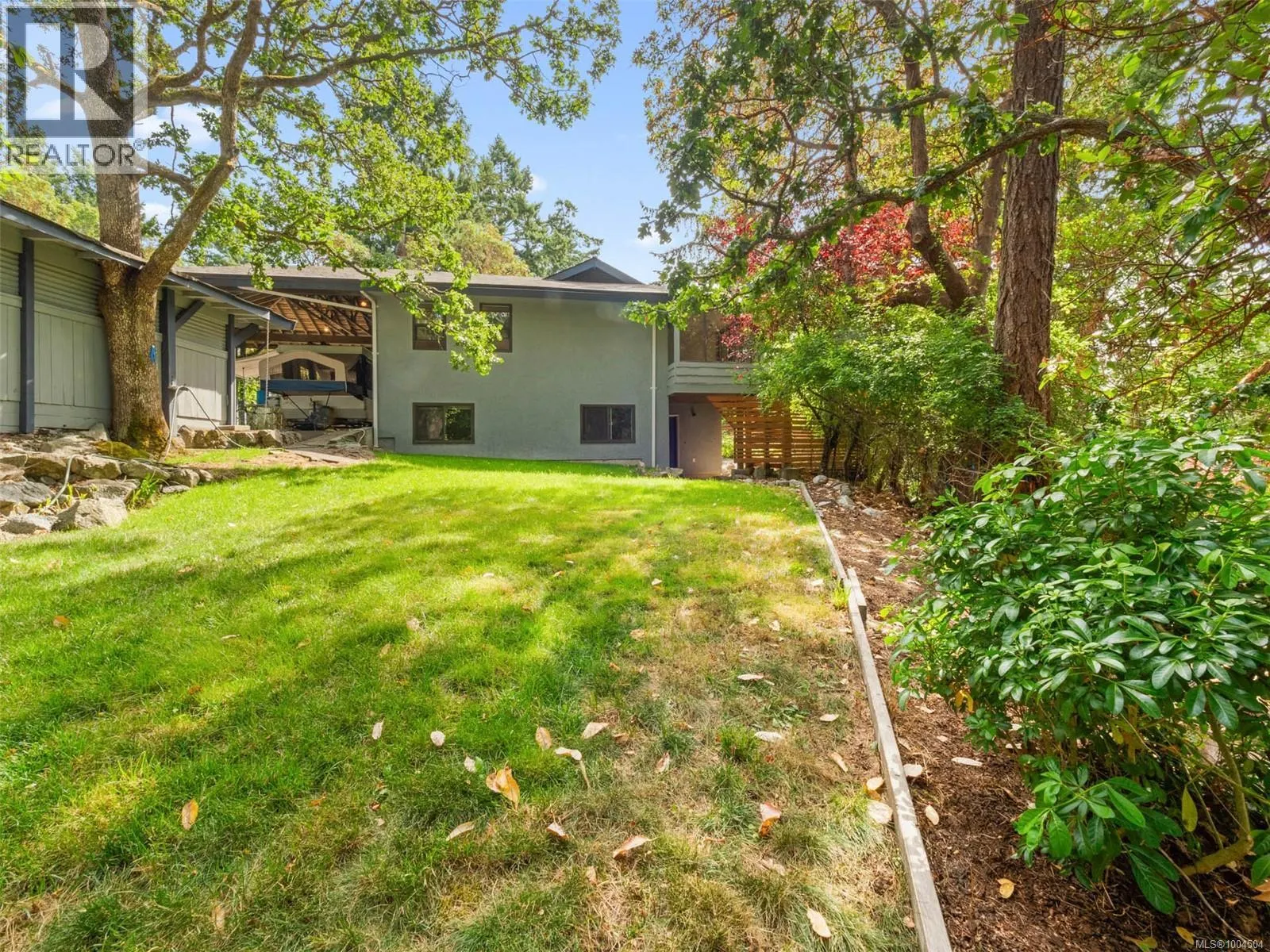 2660 Macdonald Dr E