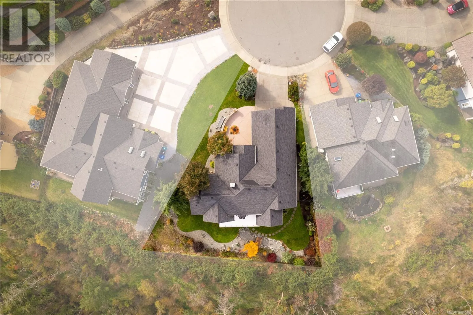 1067 Roxboro Pl