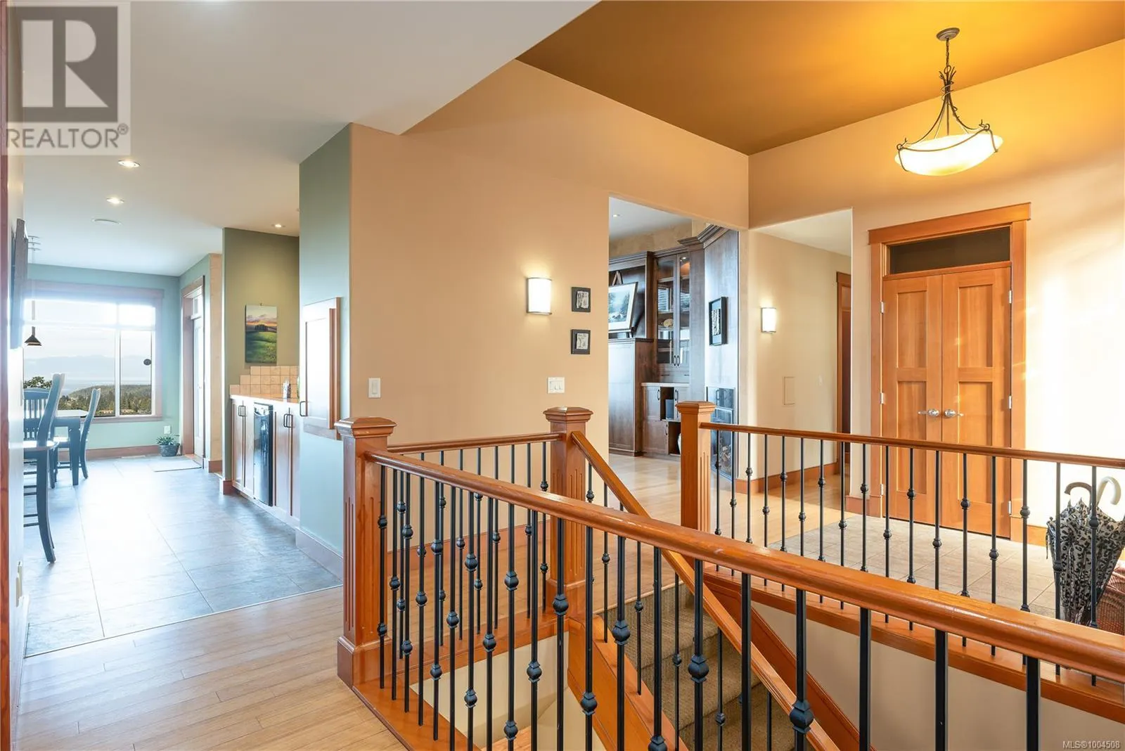 1067 Roxboro Pl