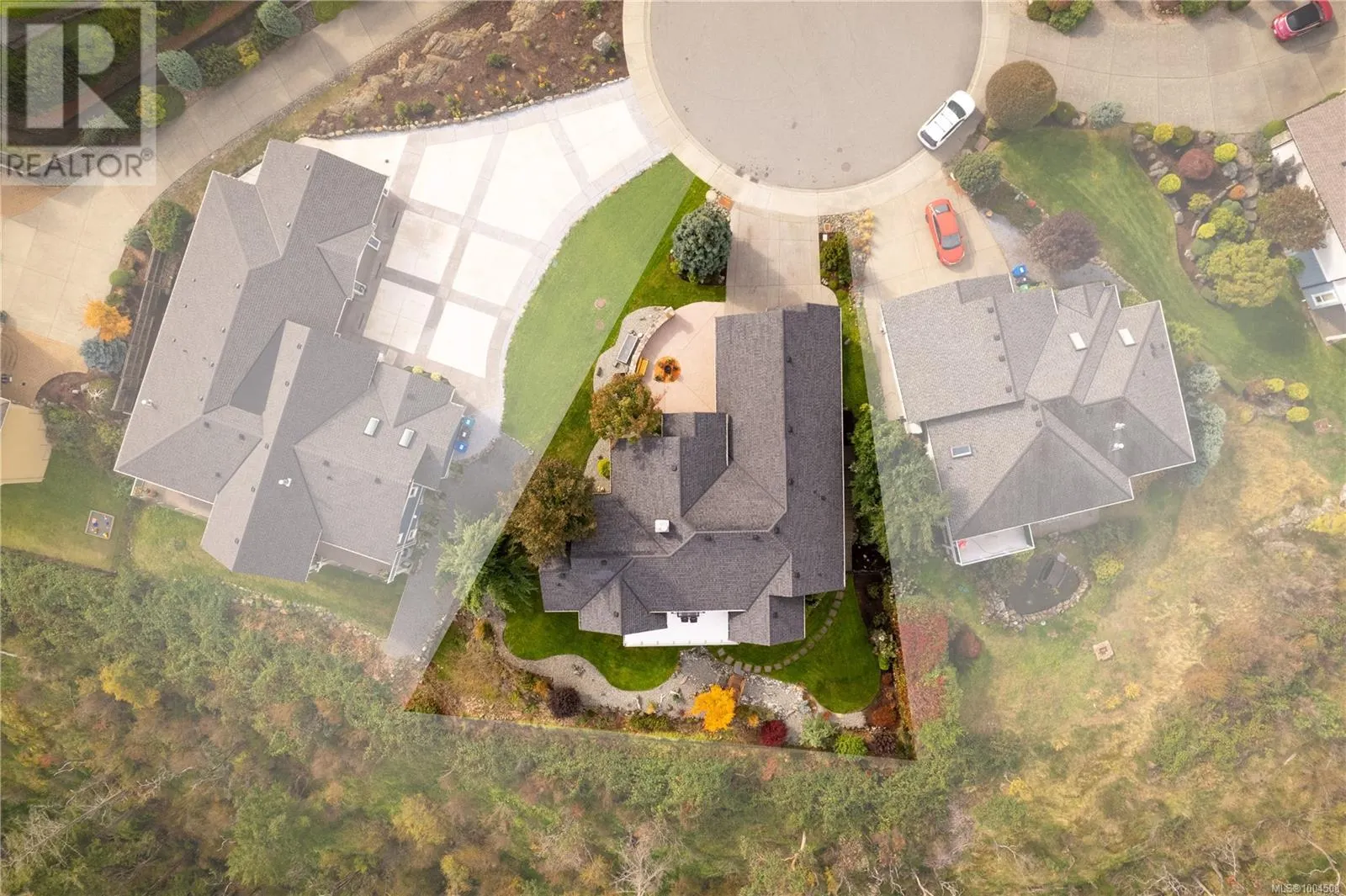 1067 Roxboro Pl