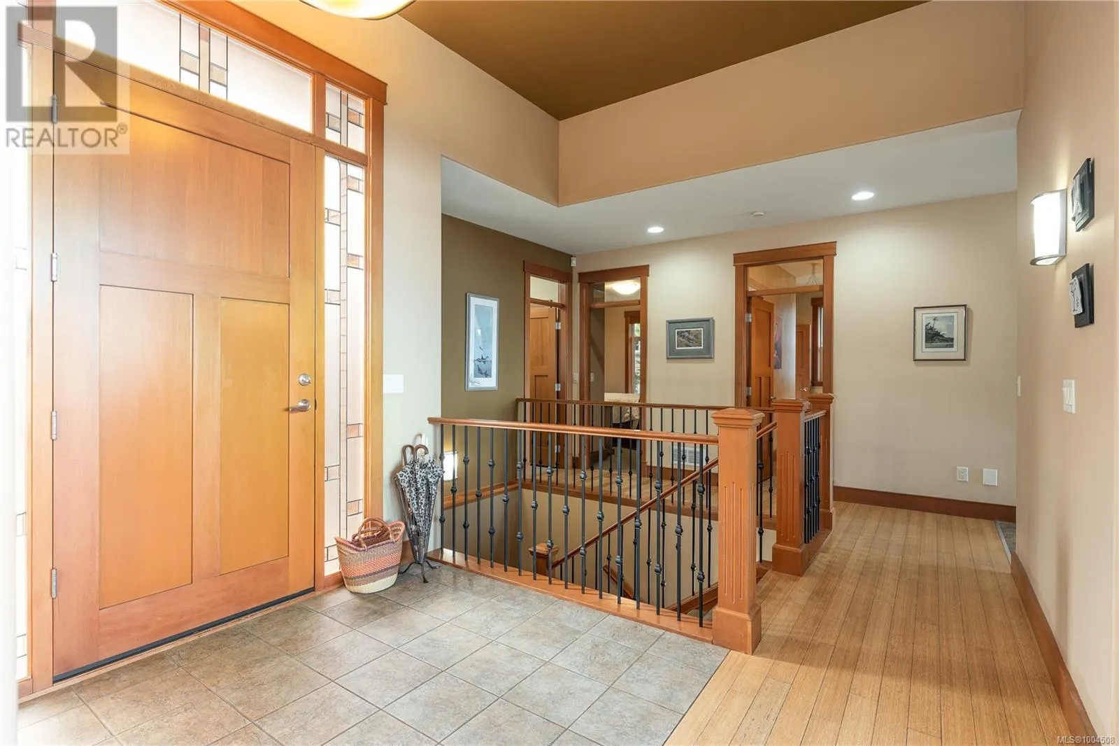 1067 Roxboro Pl