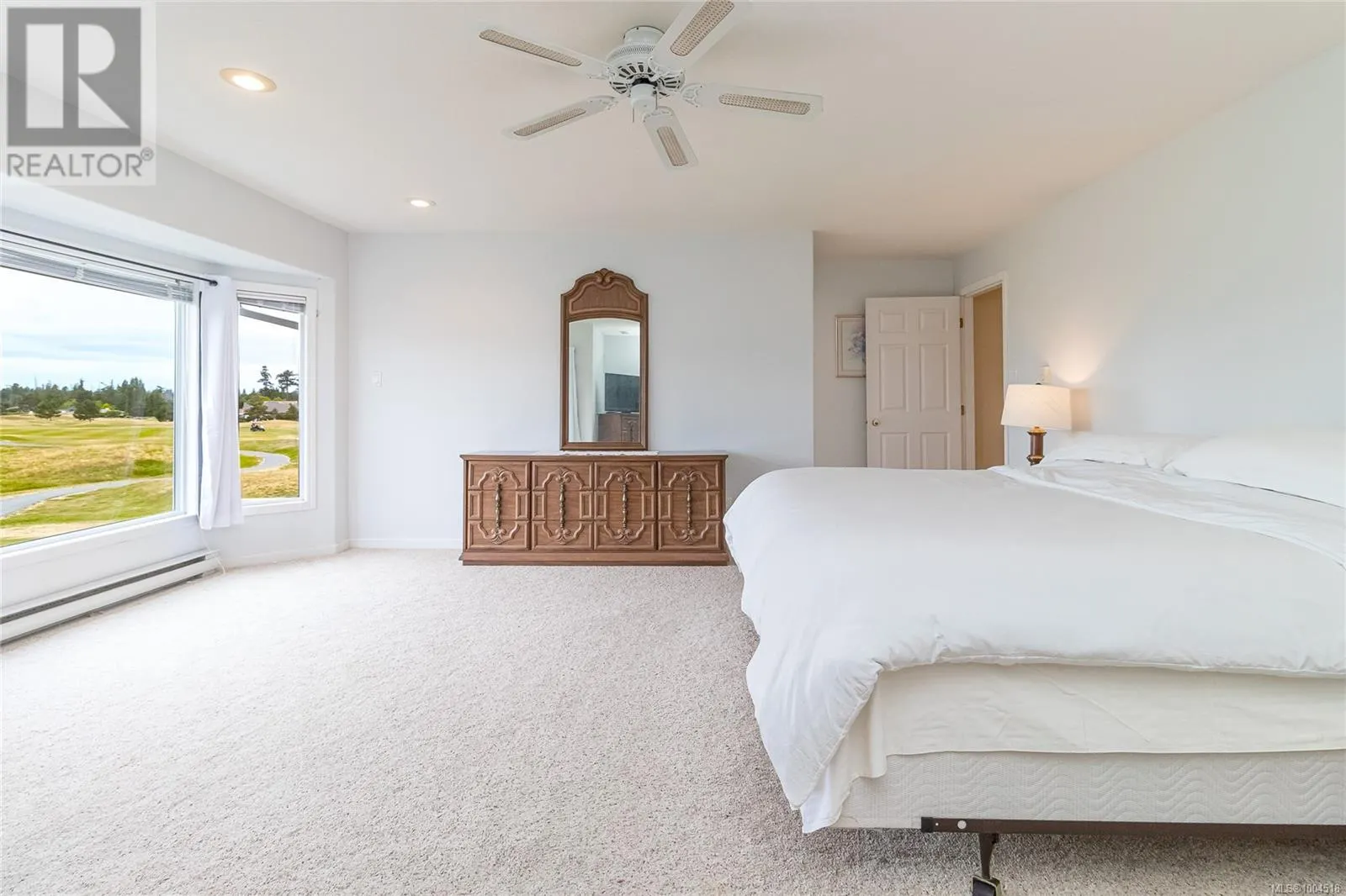 639 Eagle Tree Close