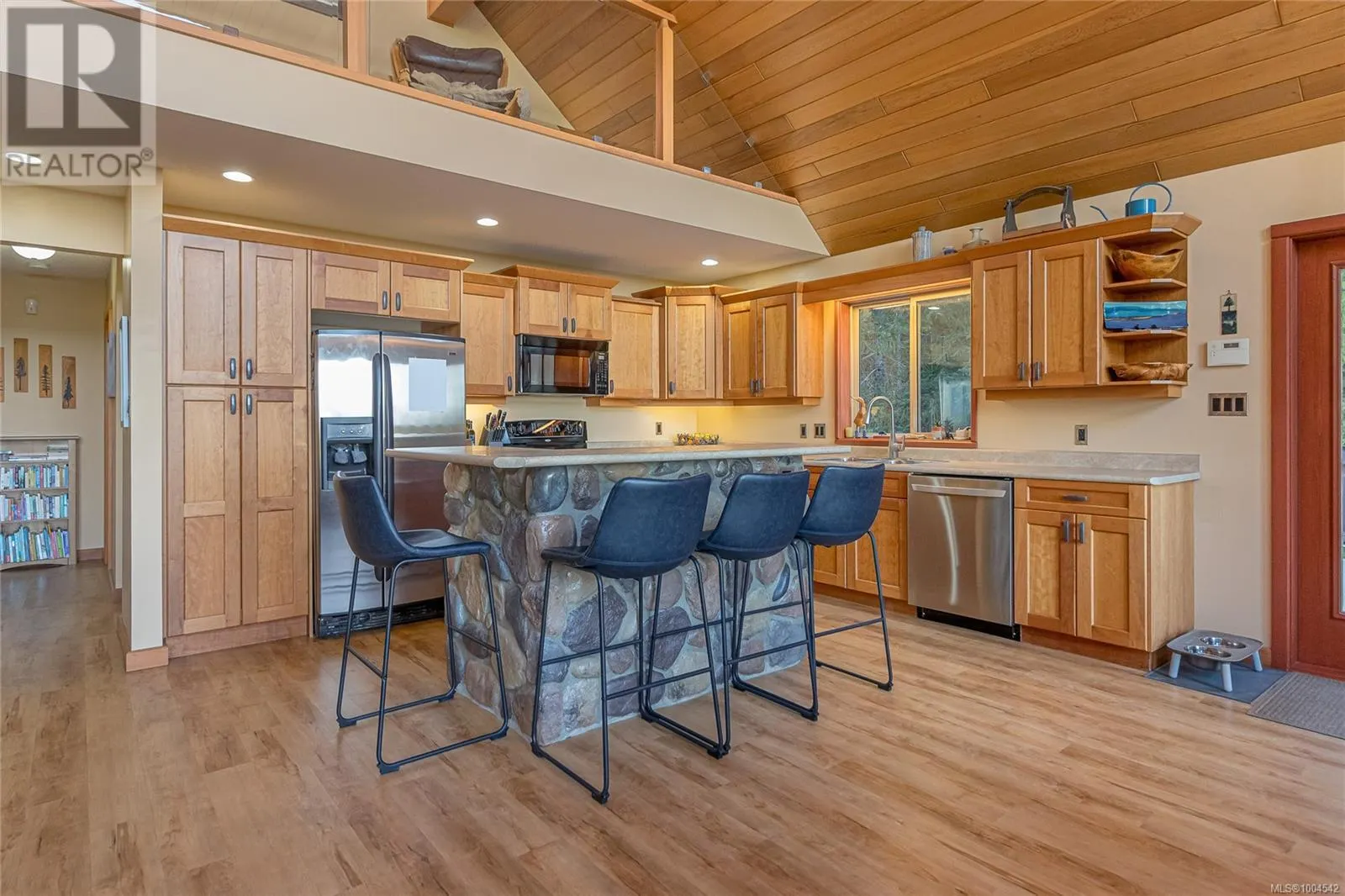 1556 Meadowood Way
