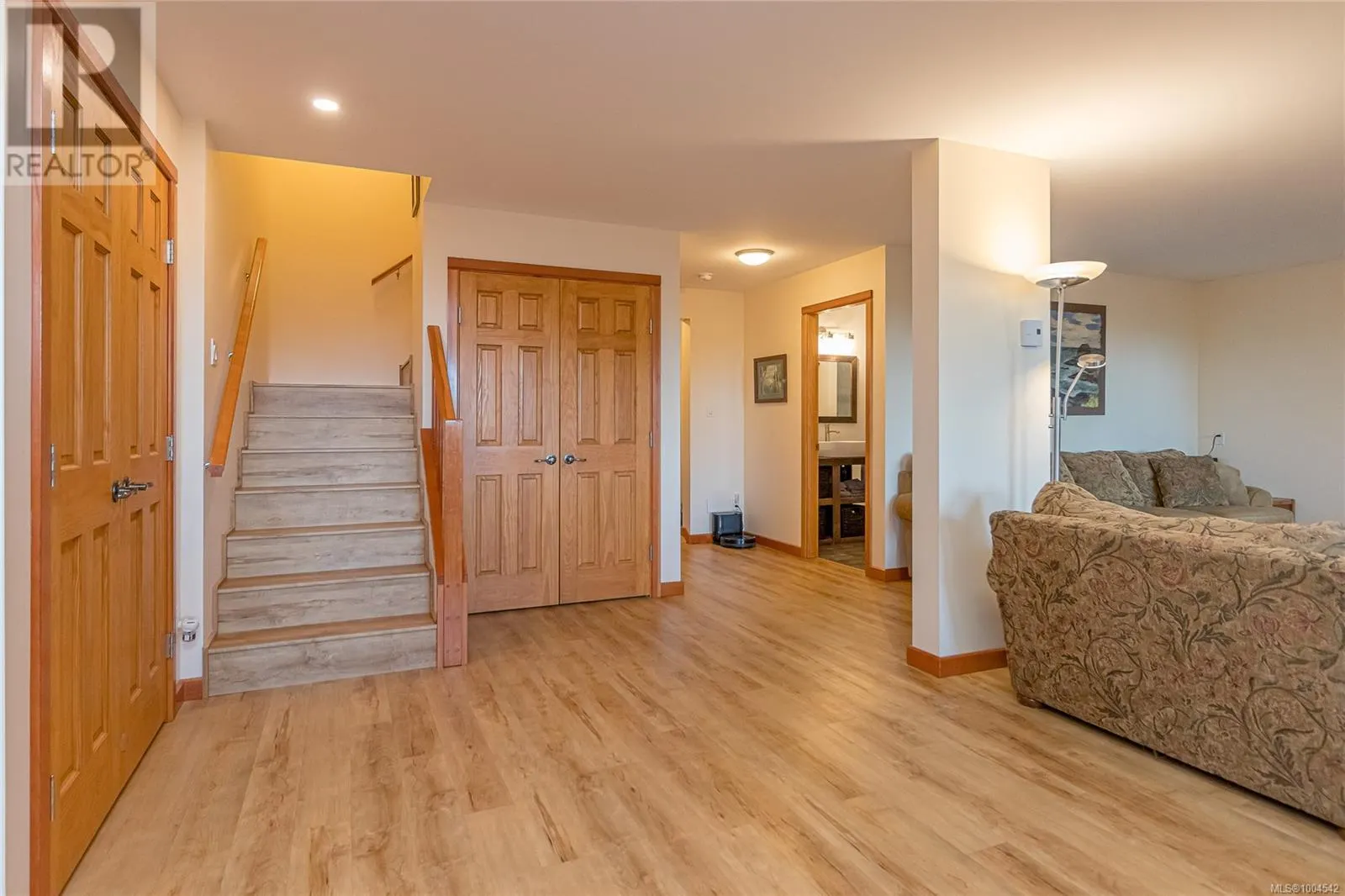 1556 Meadowood Way