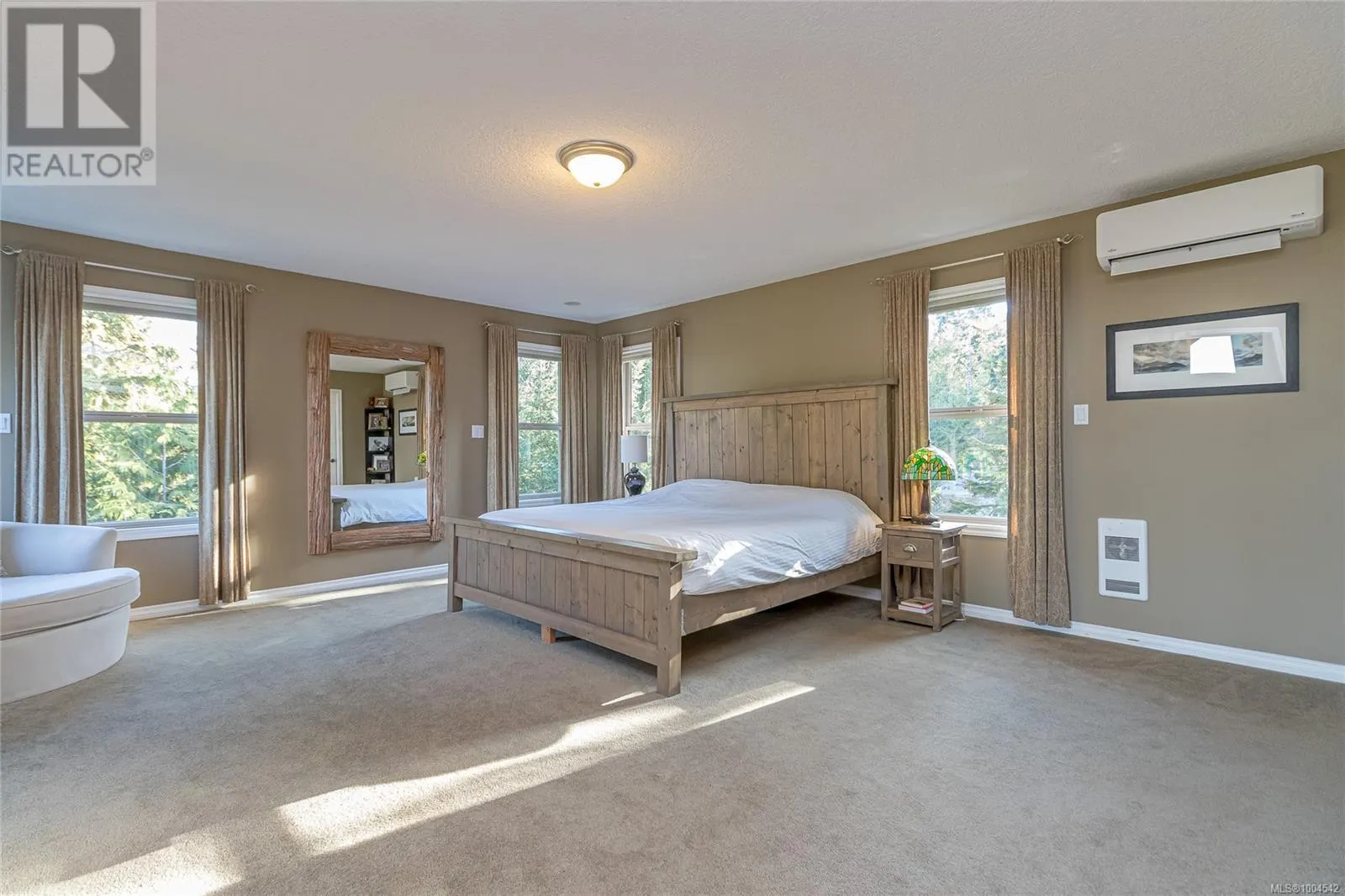 1556 Meadowood Way