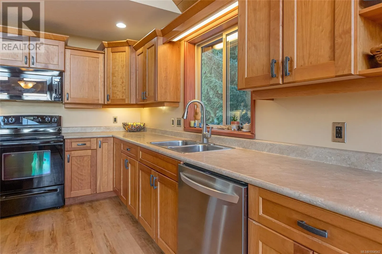 1556 Meadowood Way