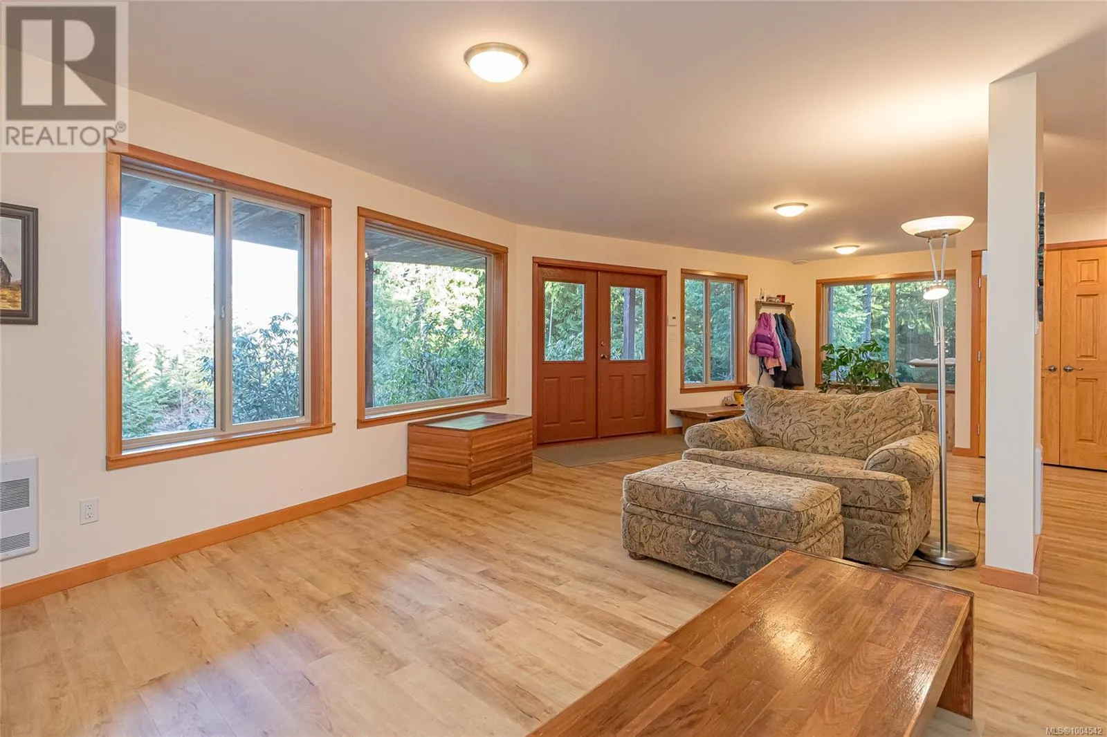 1556 Meadowood Way