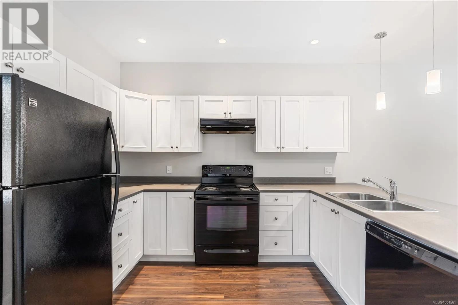 11329 Hummingbird Pl