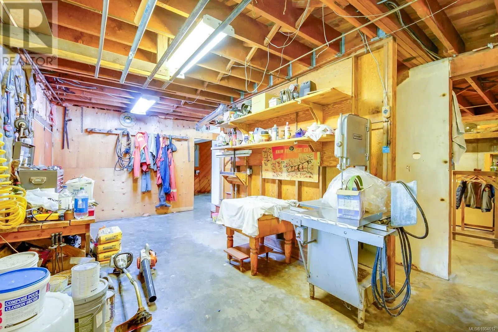 9712 Stirling Arm Cres