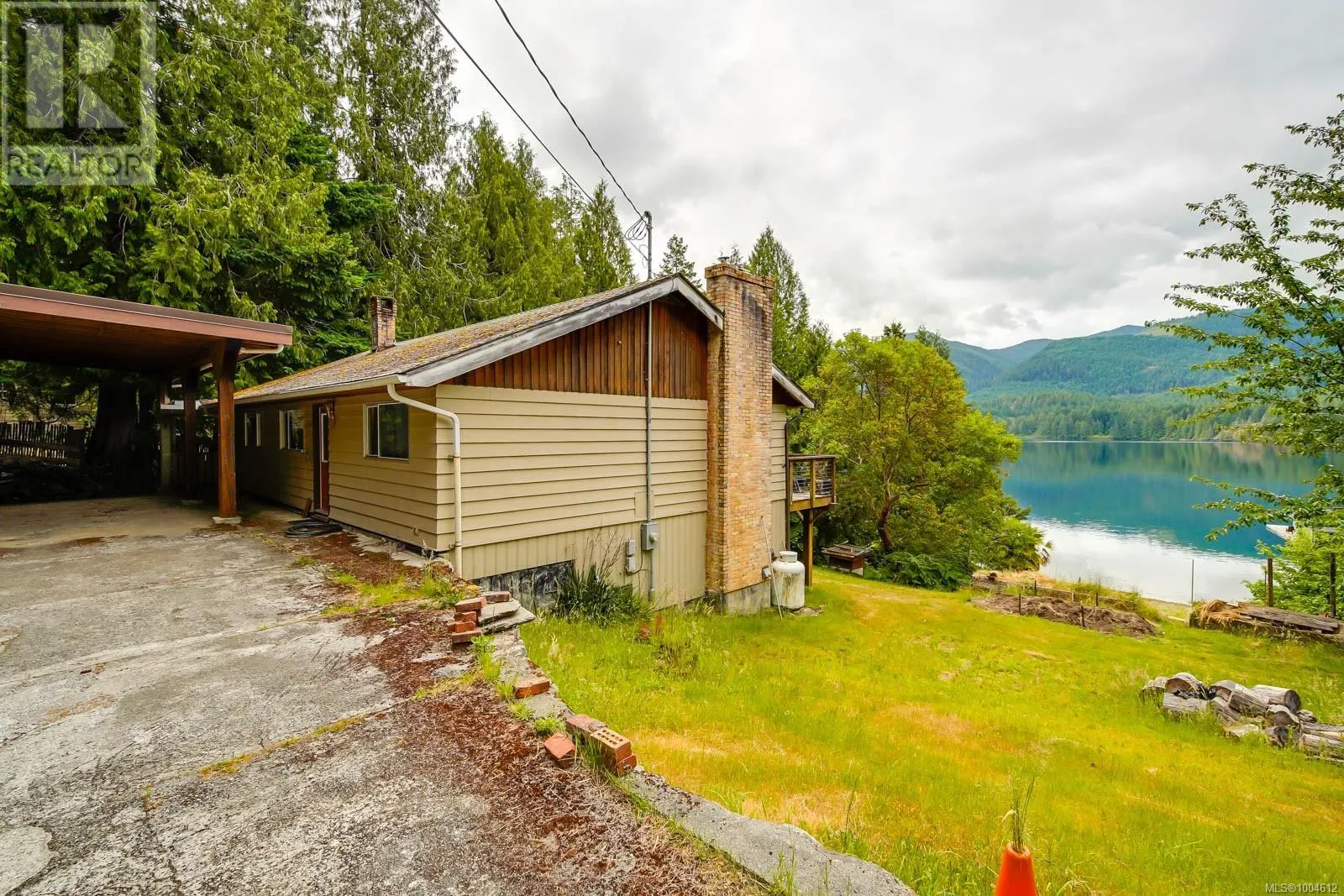 9712 Stirling Arm Cres