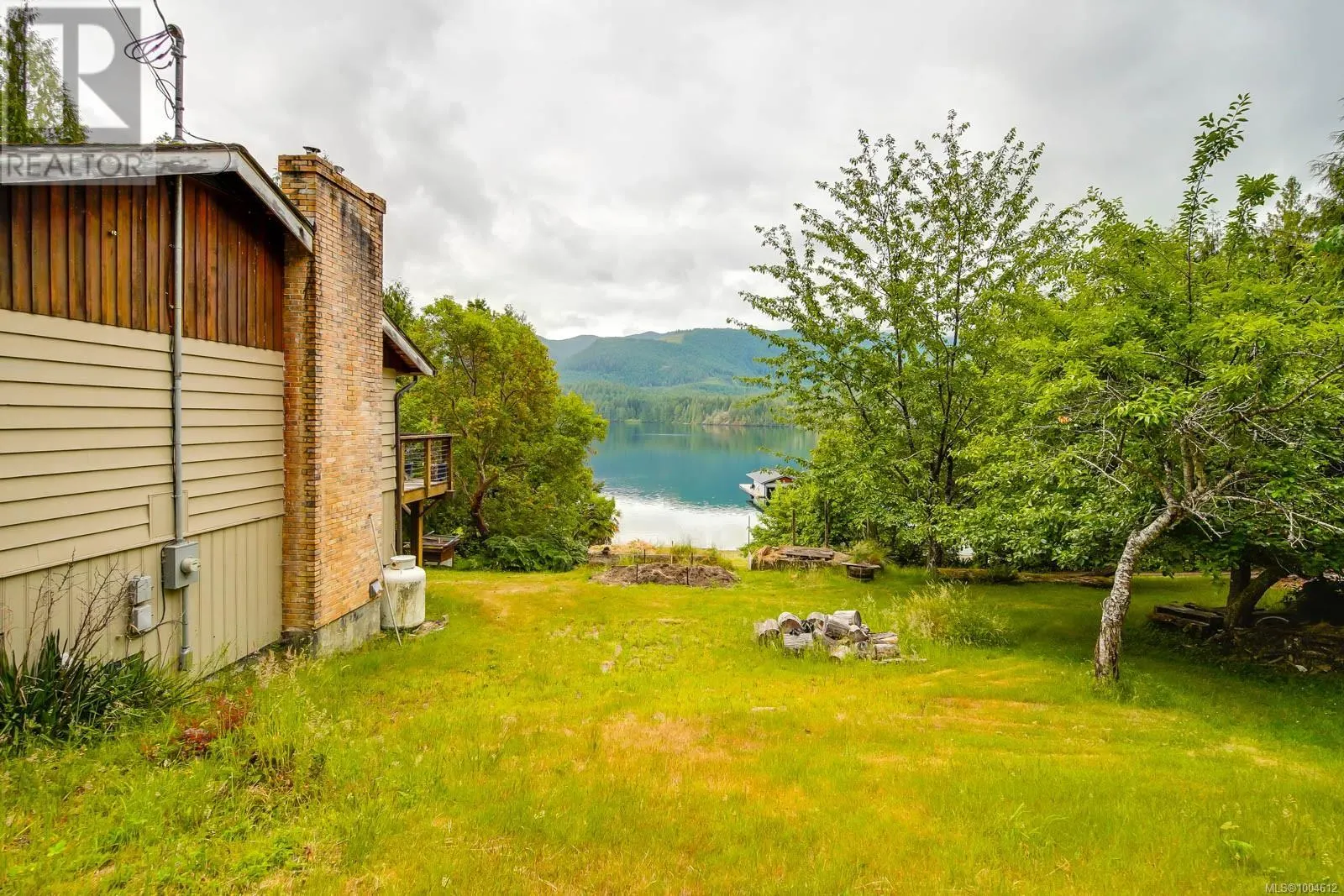 9712 Stirling Arm Cres