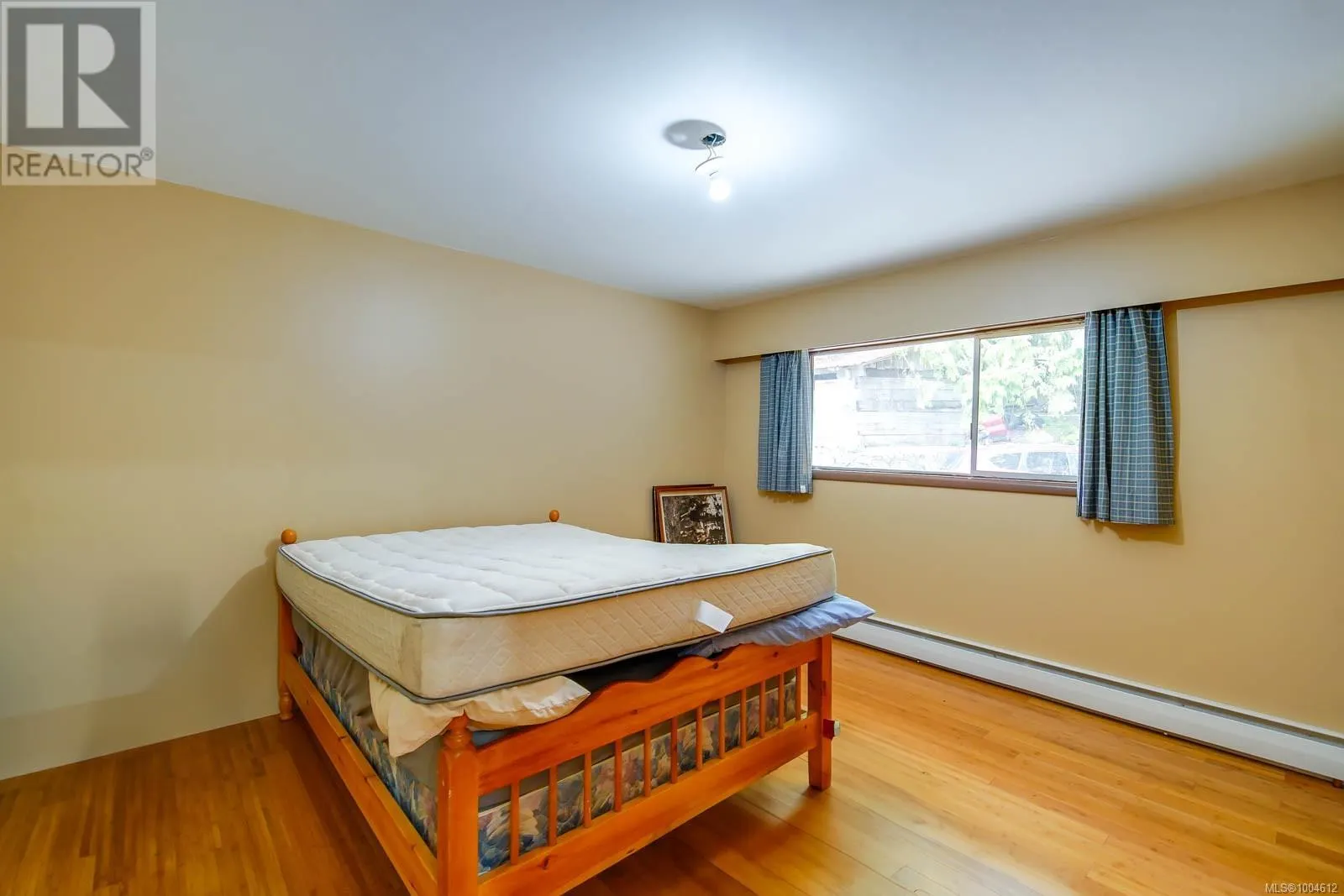 9712 Stirling Arm Cres