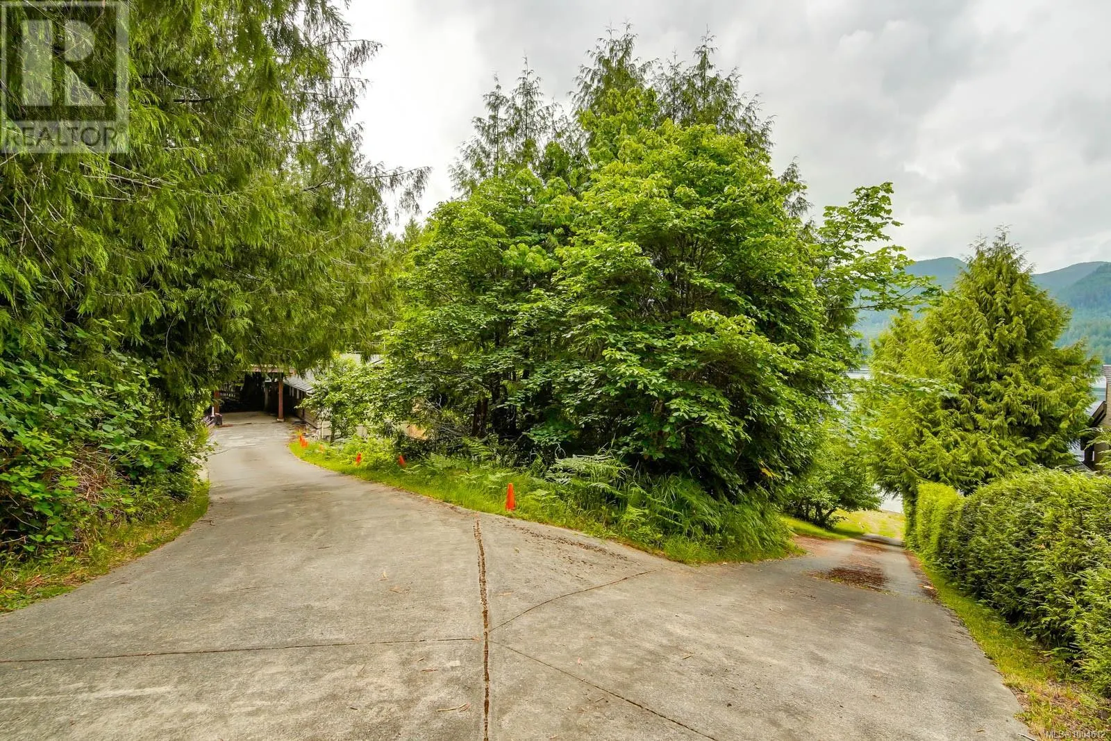 9712 Stirling Arm Cres