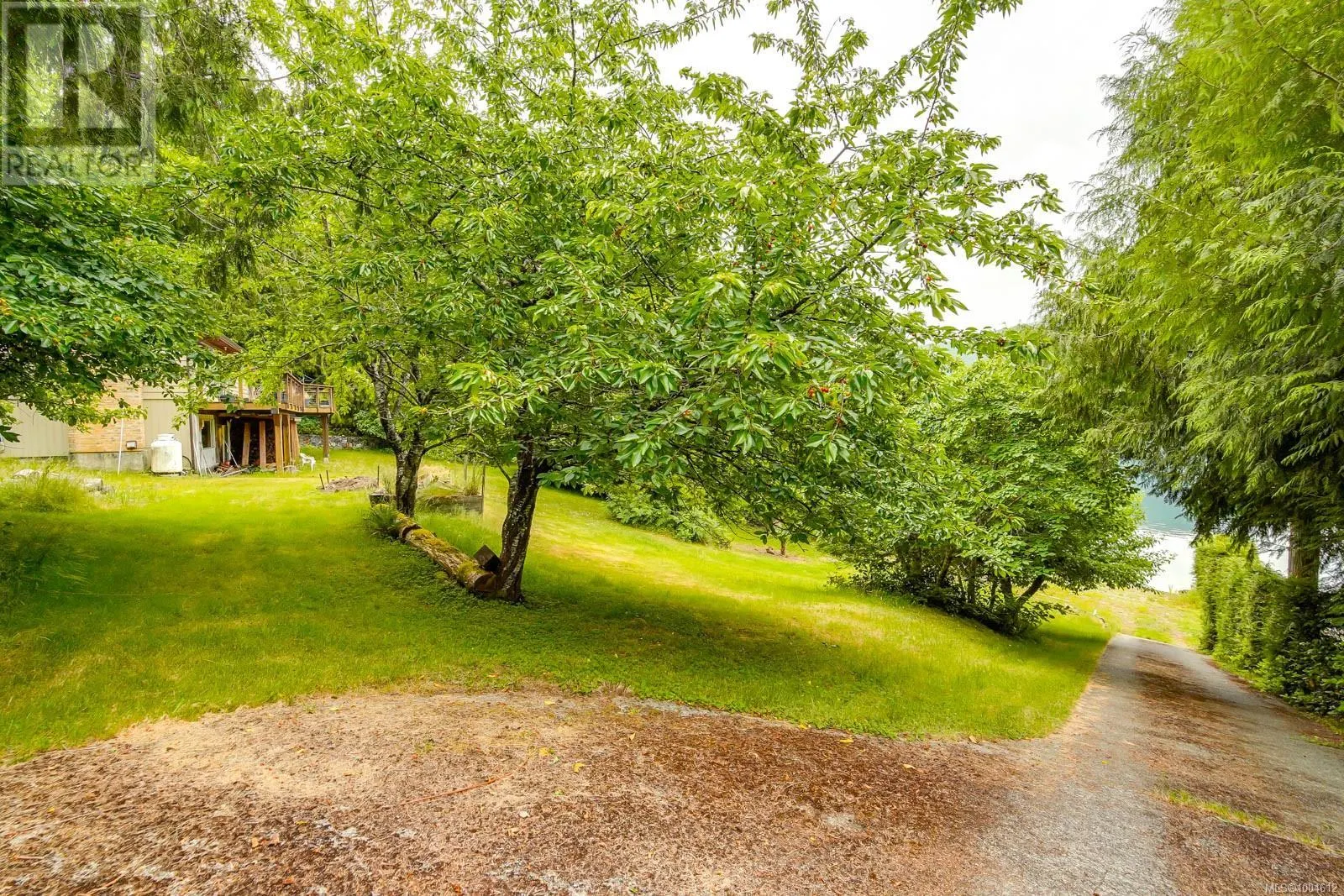 9712 Stirling Arm Cres
