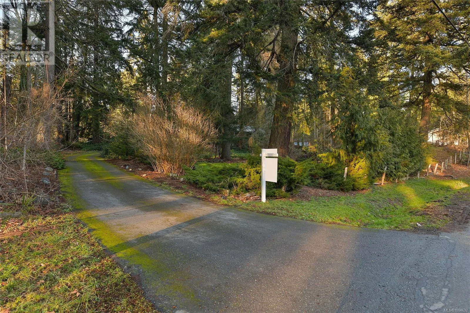 3795 GLENORA Rd