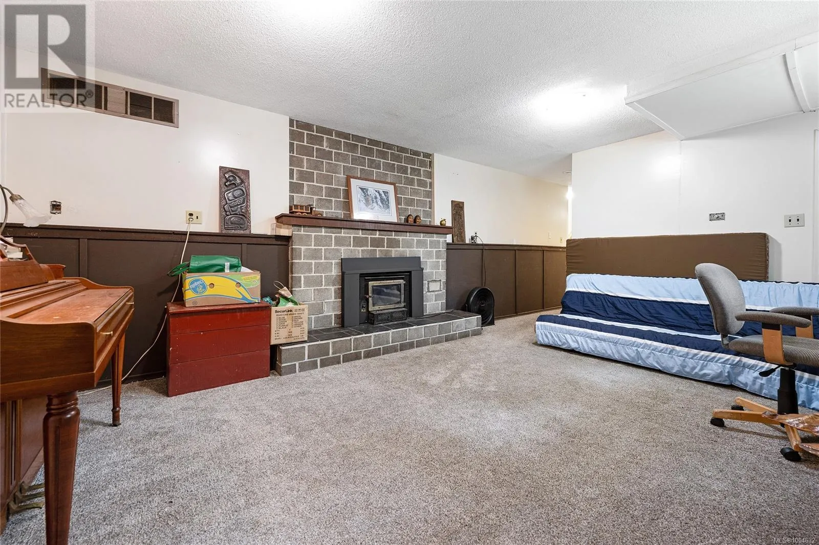 3795 GLENORA Rd