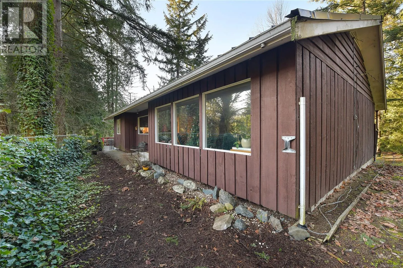 3795 GLENORA Rd