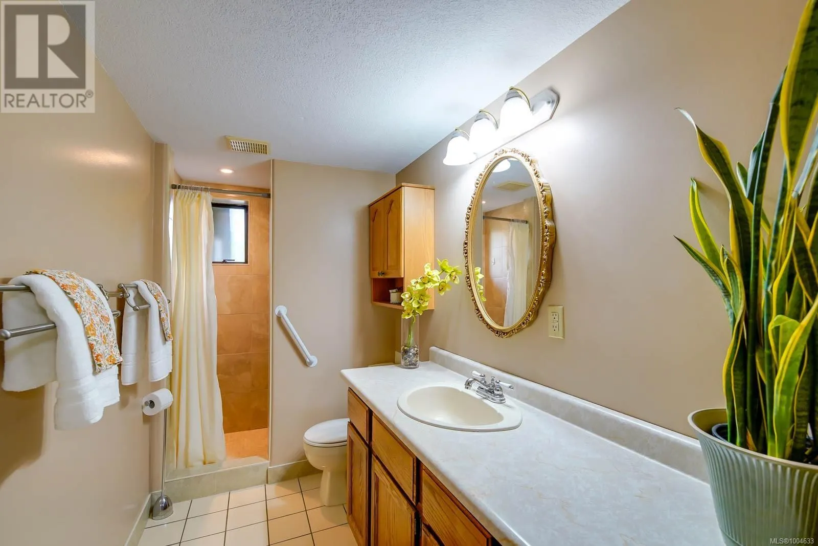 2254 Hamilton Dr