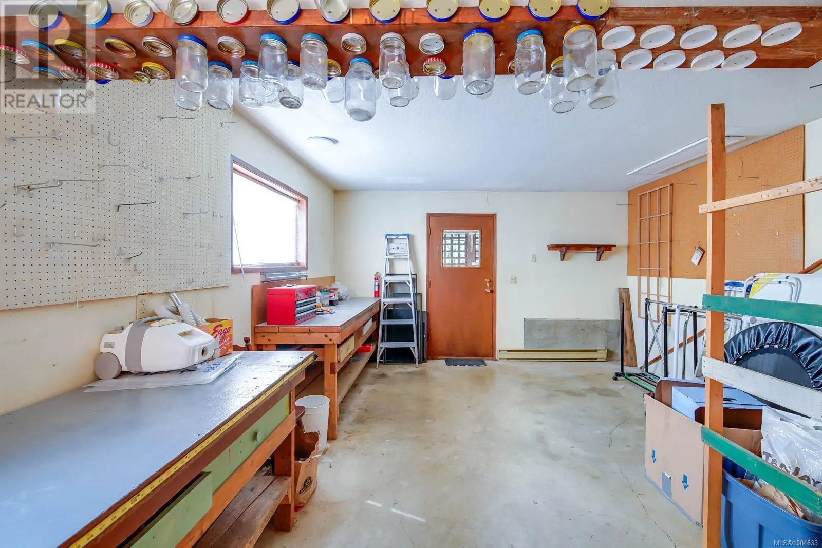 2254 Hamilton Dr