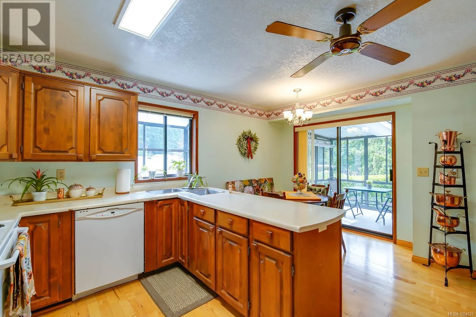 2254 Hamilton Dr