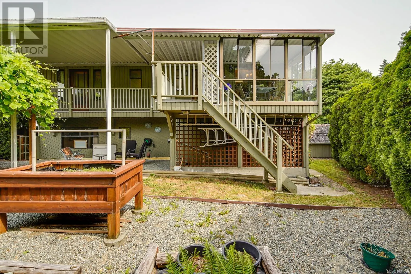 2254 Hamilton Dr