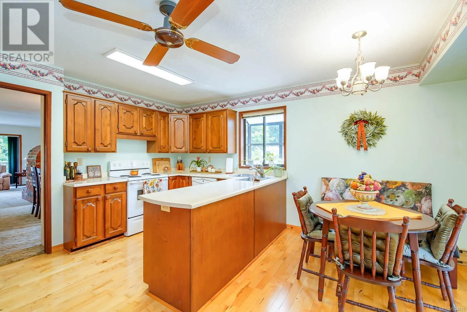 2254 Hamilton Dr