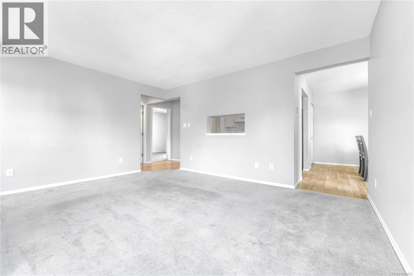 302 4700 Uplands Dr