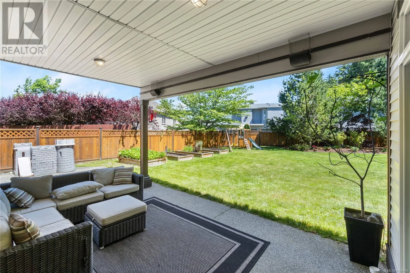 1337 Thalia Pl