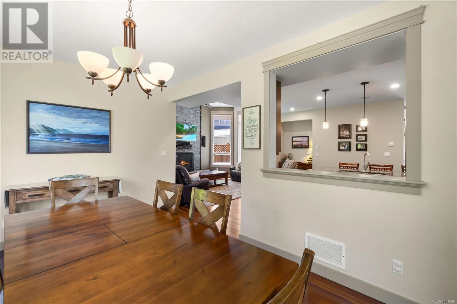 1337 Thalia Pl