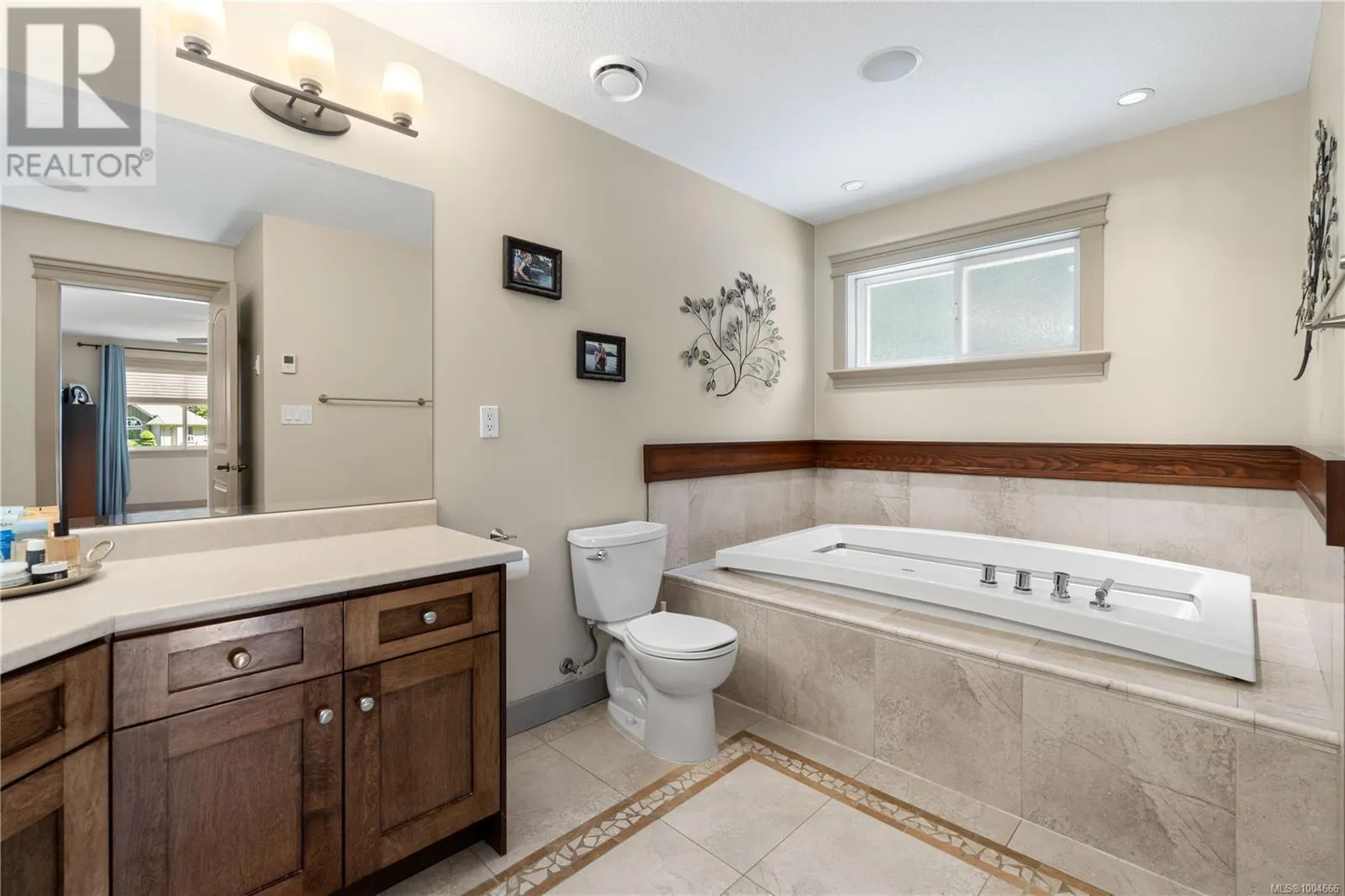 1337 Thalia Pl