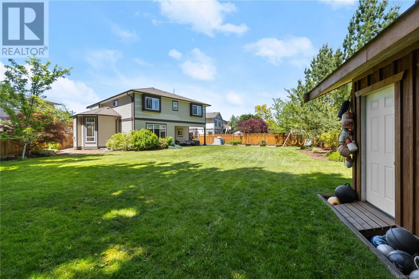 1337 Thalia Pl