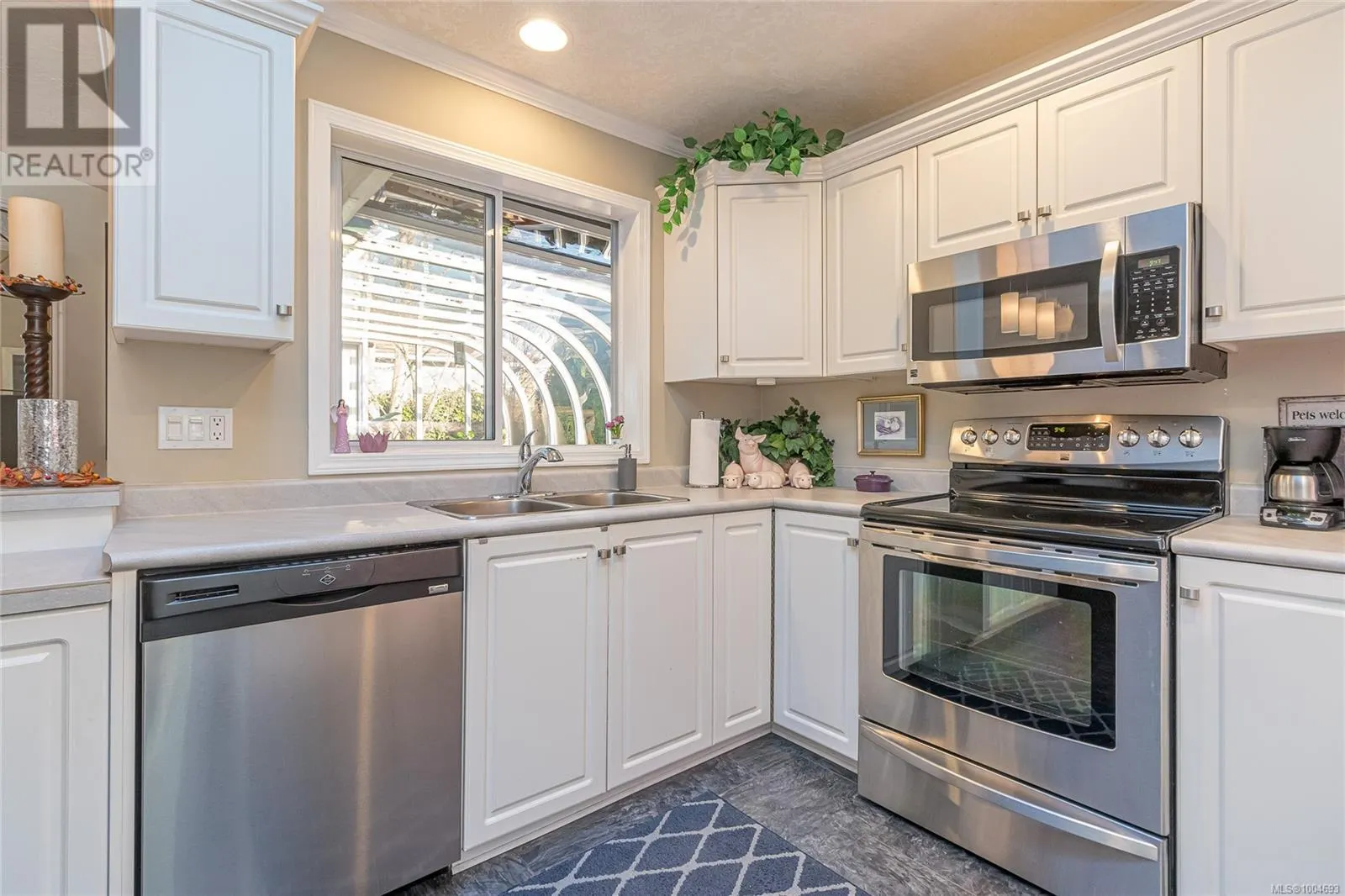 1163 Wellington Dr