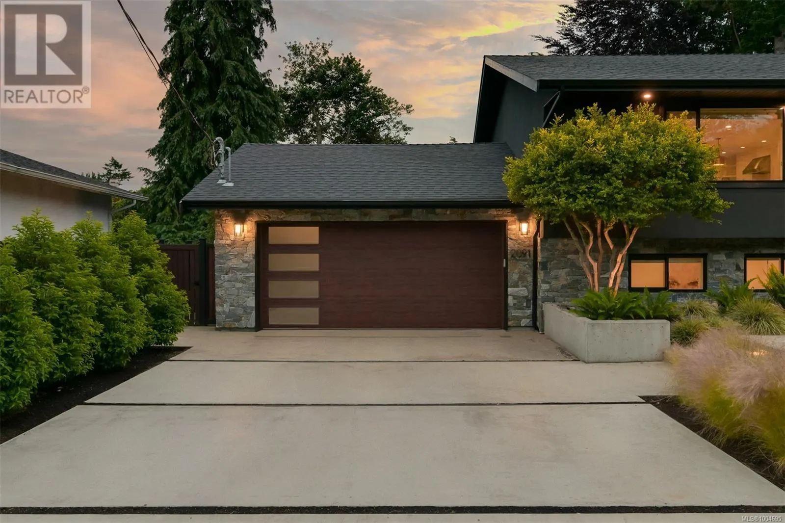 2091 Stonehewer Pl