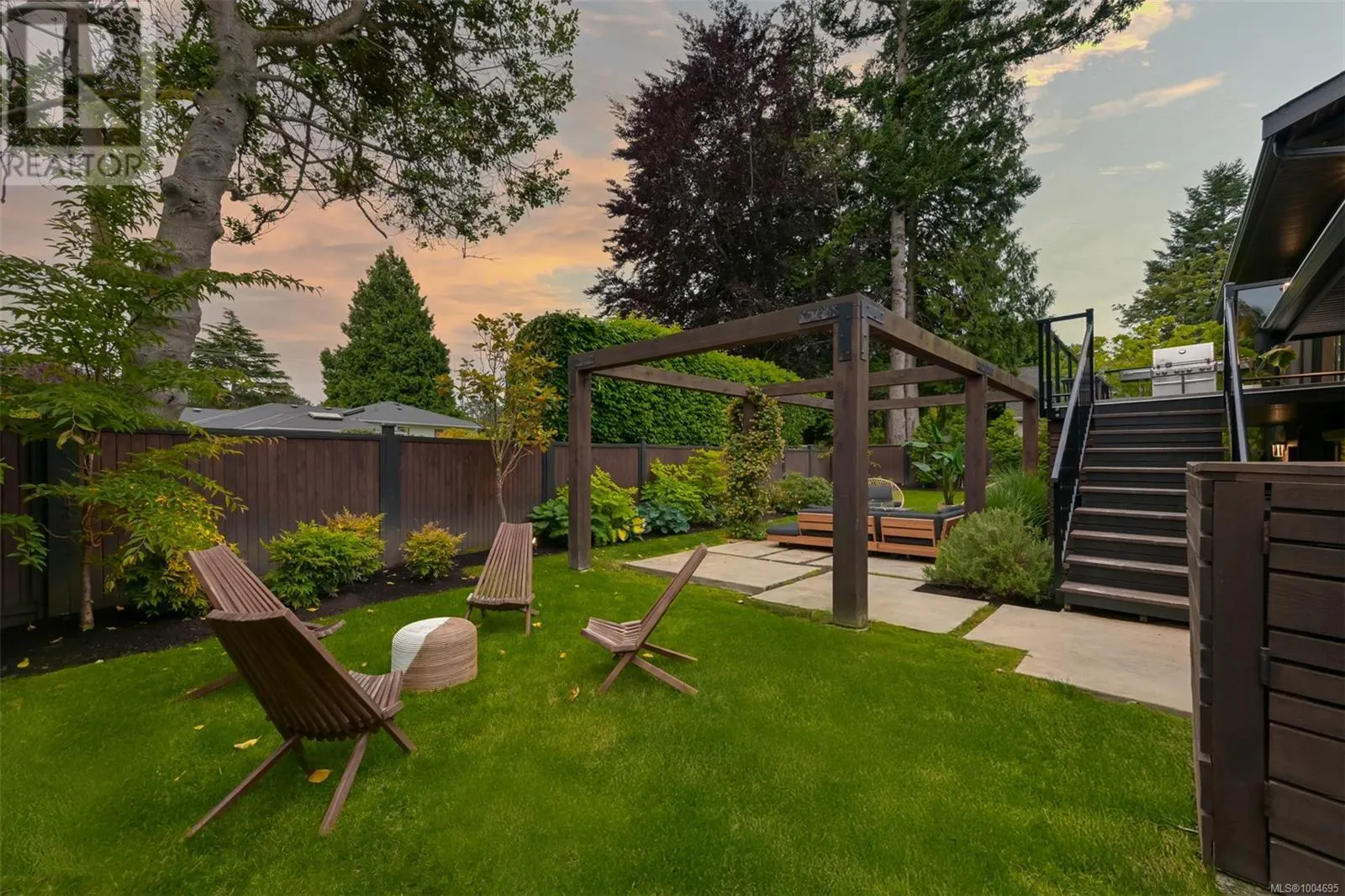 2091 Stonehewer Pl